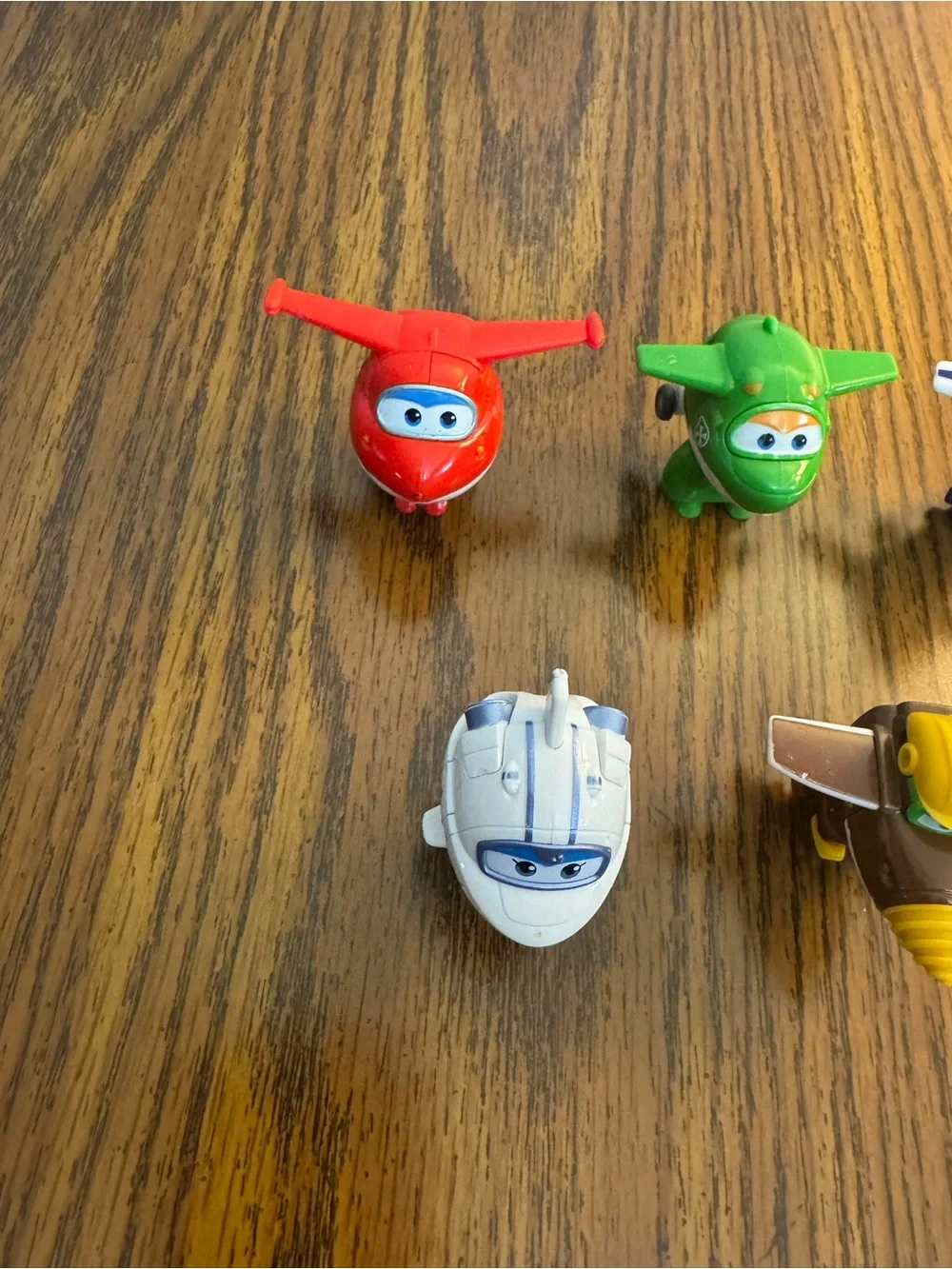 SUPER WINGS Lot of 5 Transforming Jet Toys 2